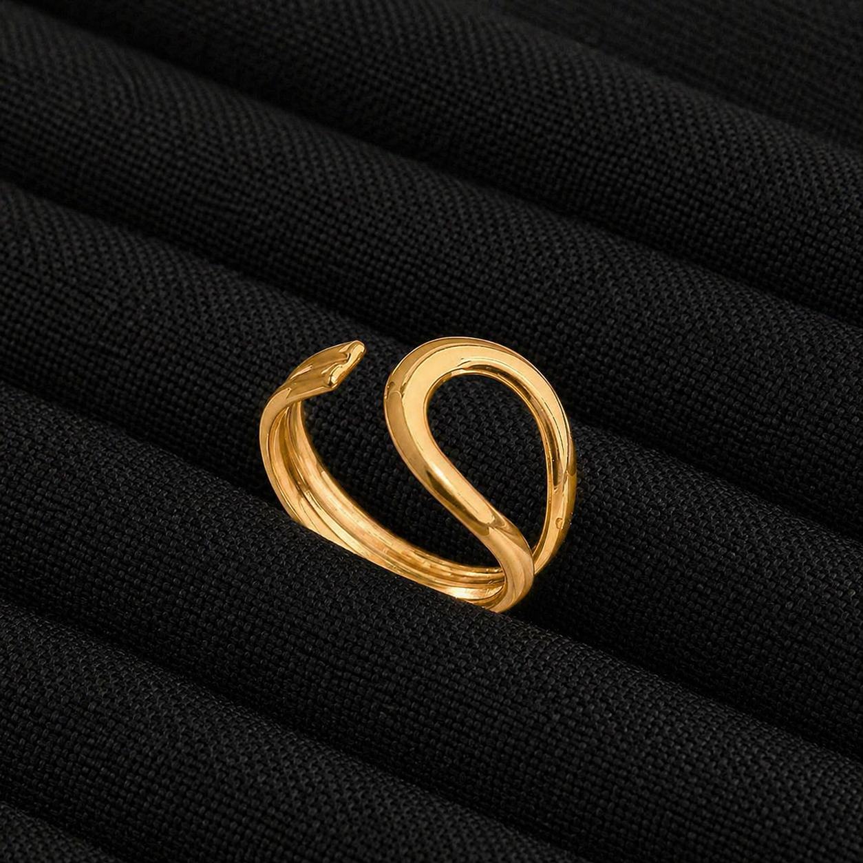 Twyla Loop Ring