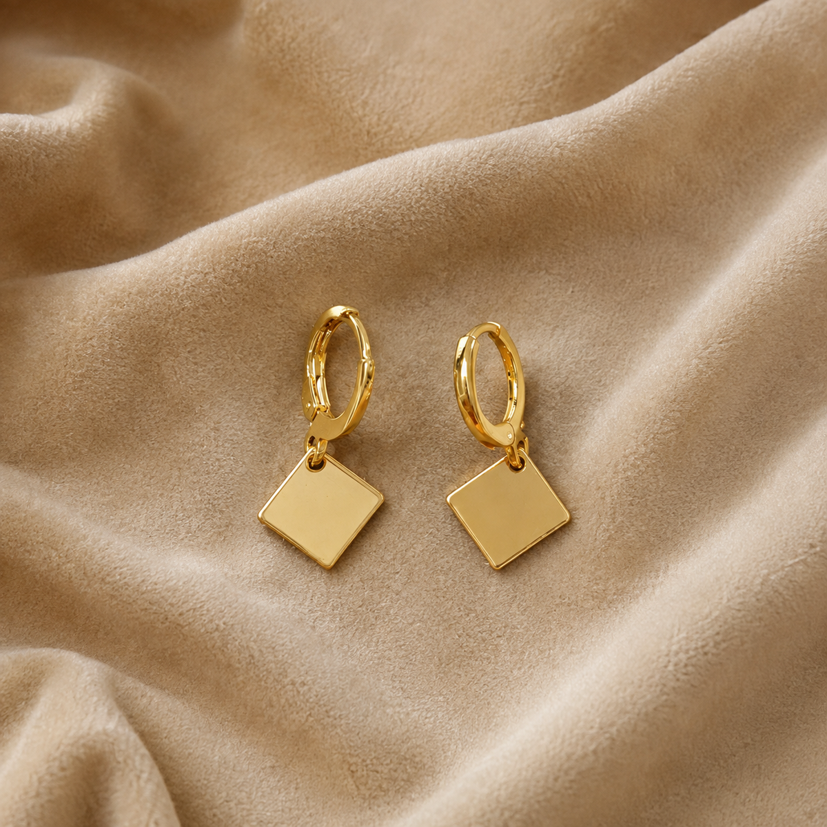 Aura Square Drops
