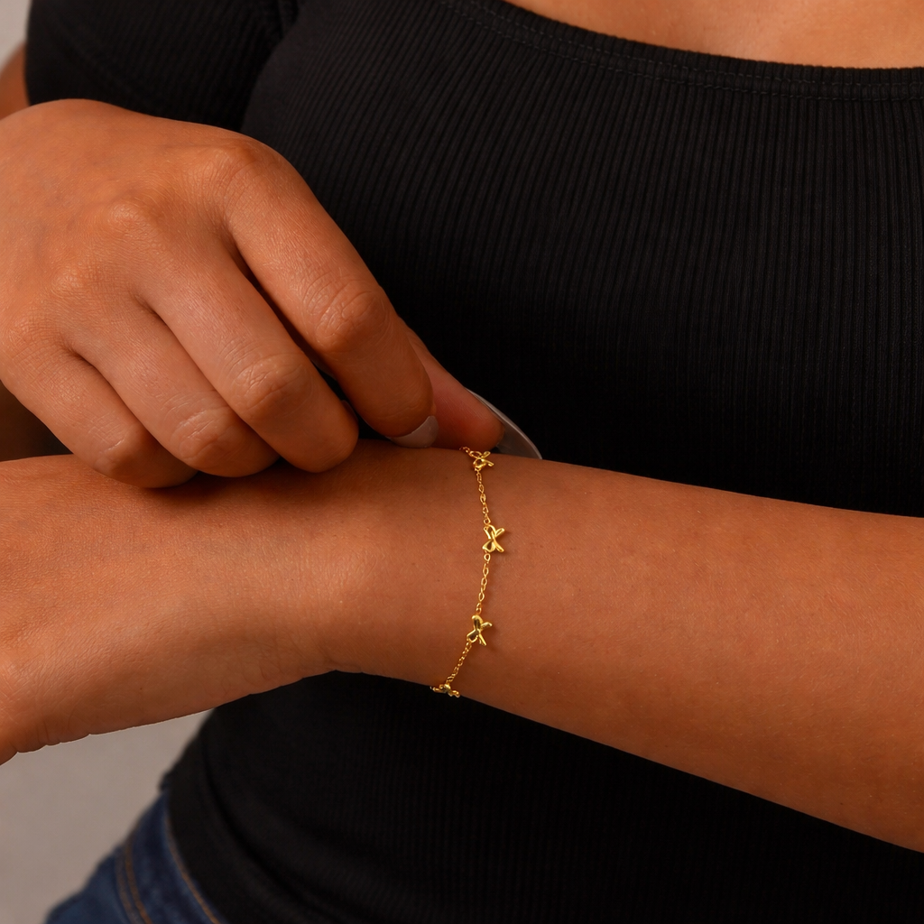 18k Gold Plated Bow Whisper