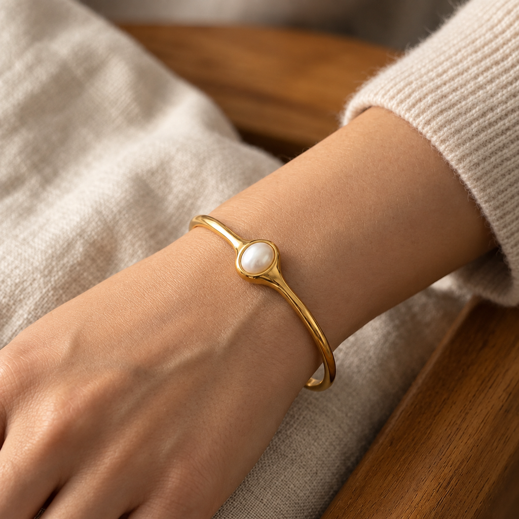 Milky Pearl Bangle