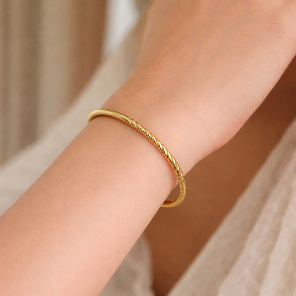 Twirl Glow Bangle