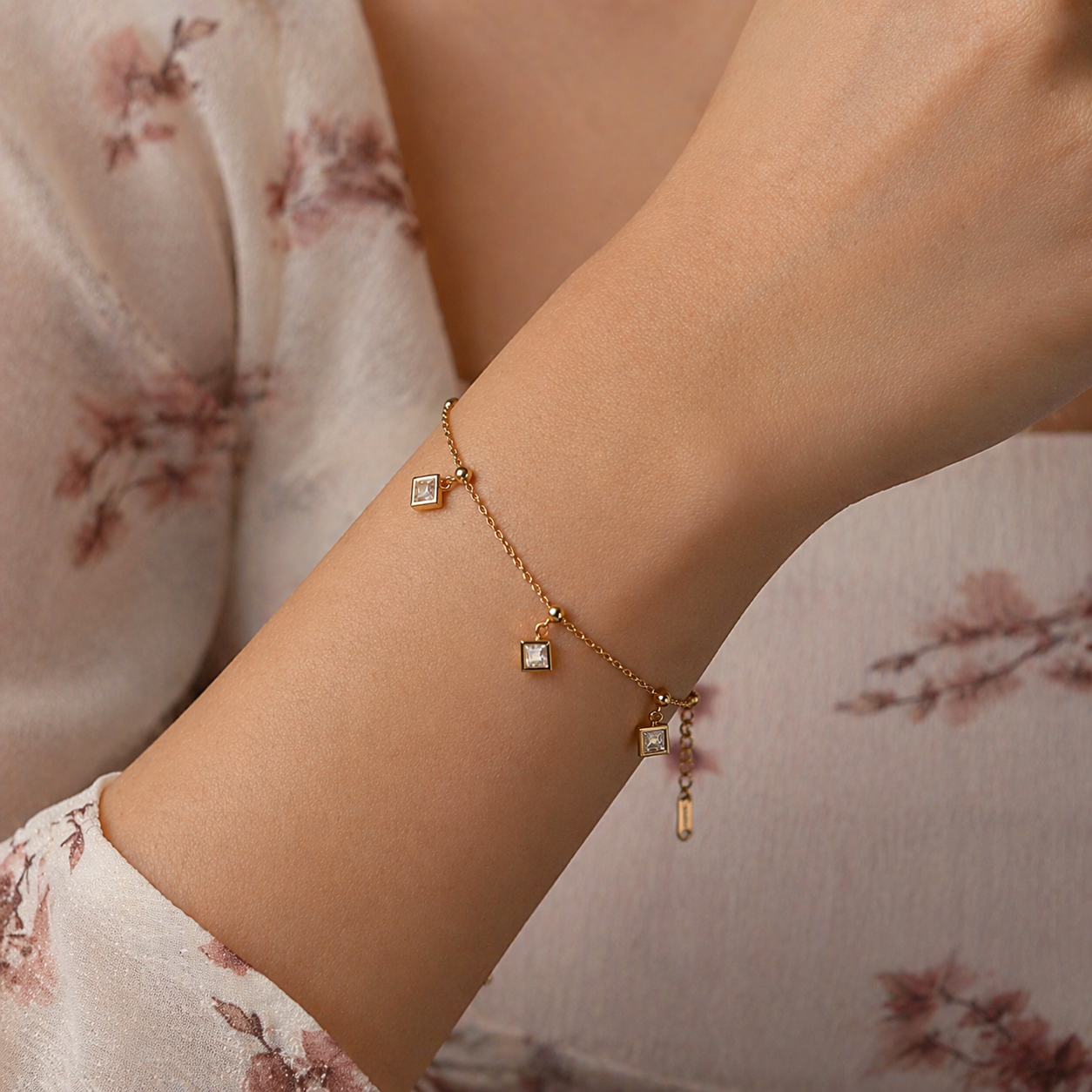 Lumi Dangle Bracelet