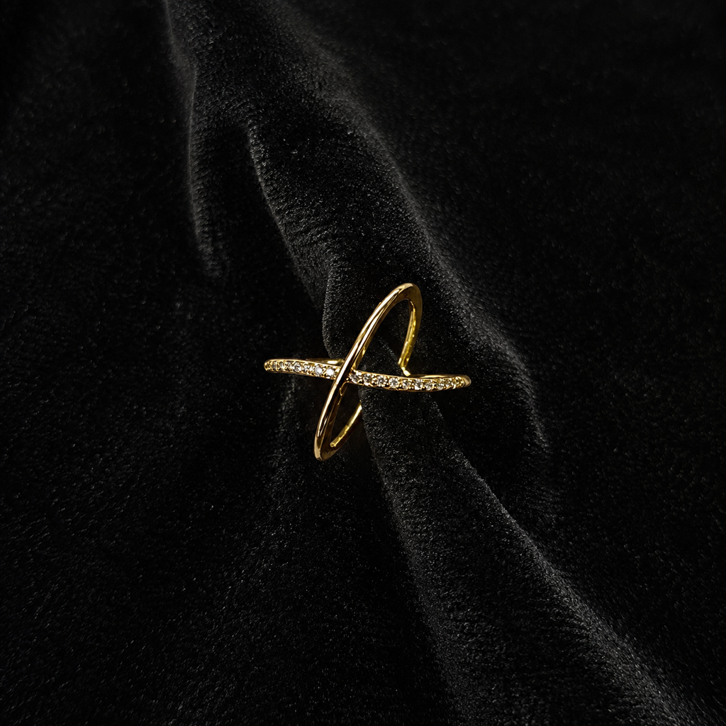 Dainty Crosslight Ring