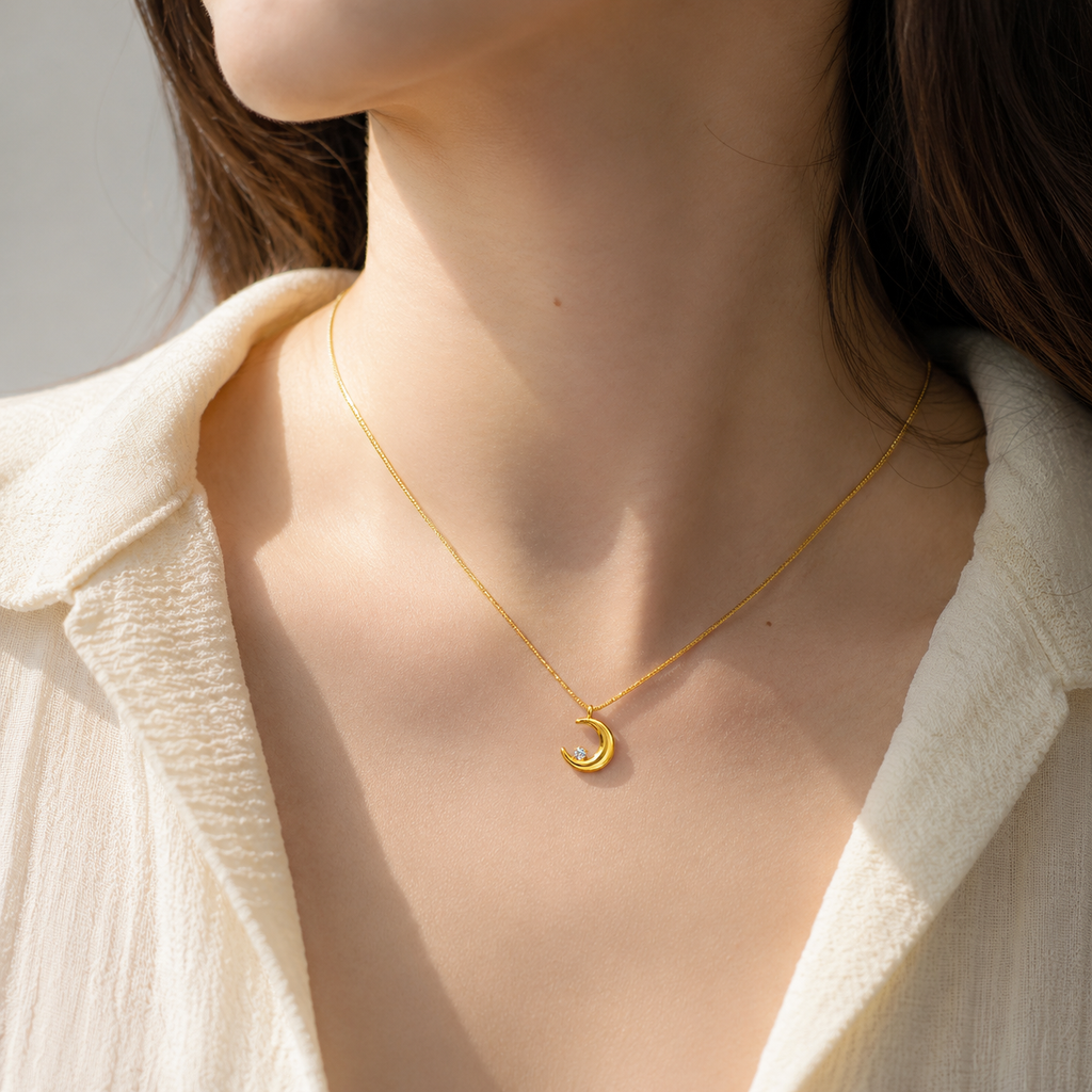 Lunelle Pendant